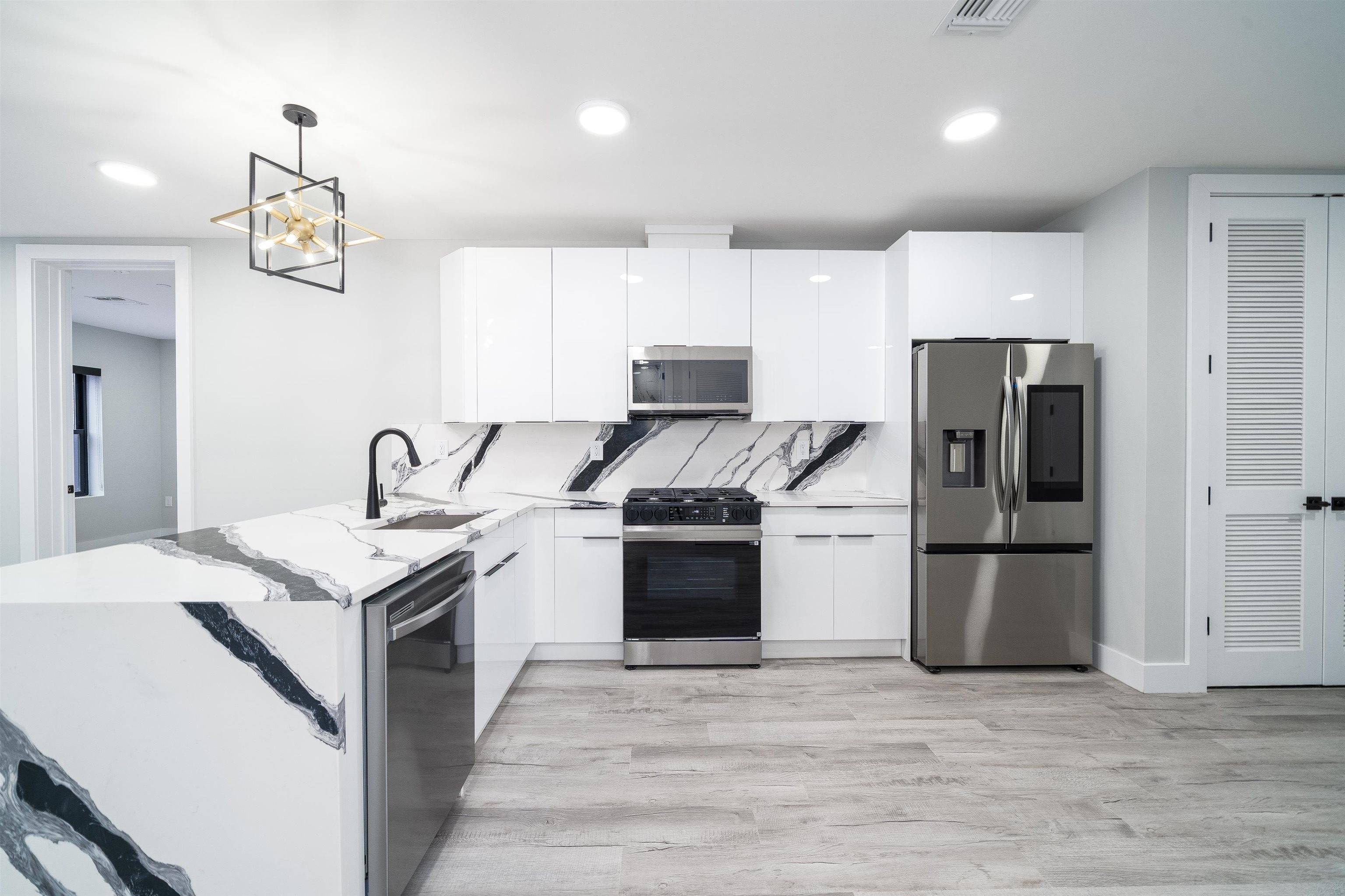 187 CULVER AVE  #107, Jc West Bergen, NJ 07305