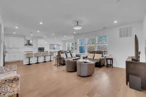 11 VETERANS WAY #123, Morris Plains Borough, NJ 07950