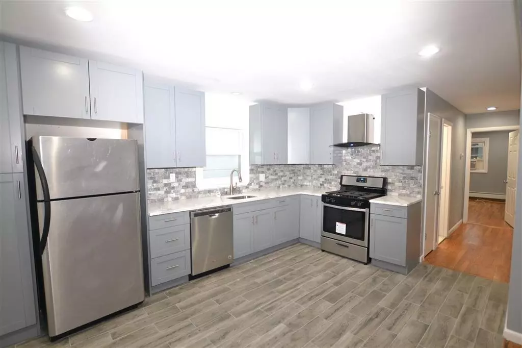 Jc Heights, NJ 07307,648 LIBERTY AVE  #2