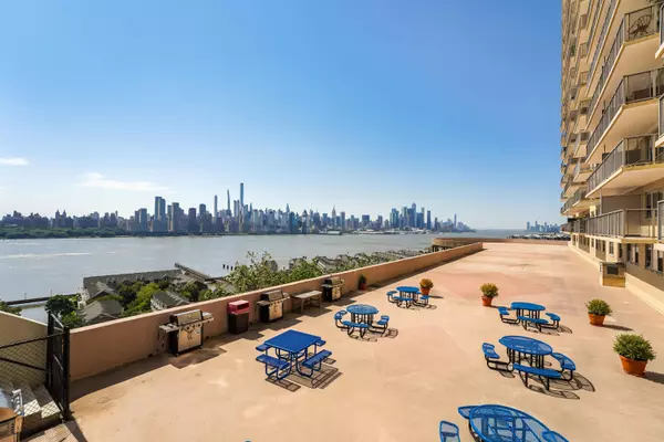 6600 BLVD EAST #18K, West New York, NJ 07093