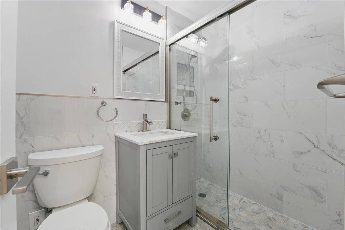West New York, NJ 07093,6600 BLVD EAST  #18K