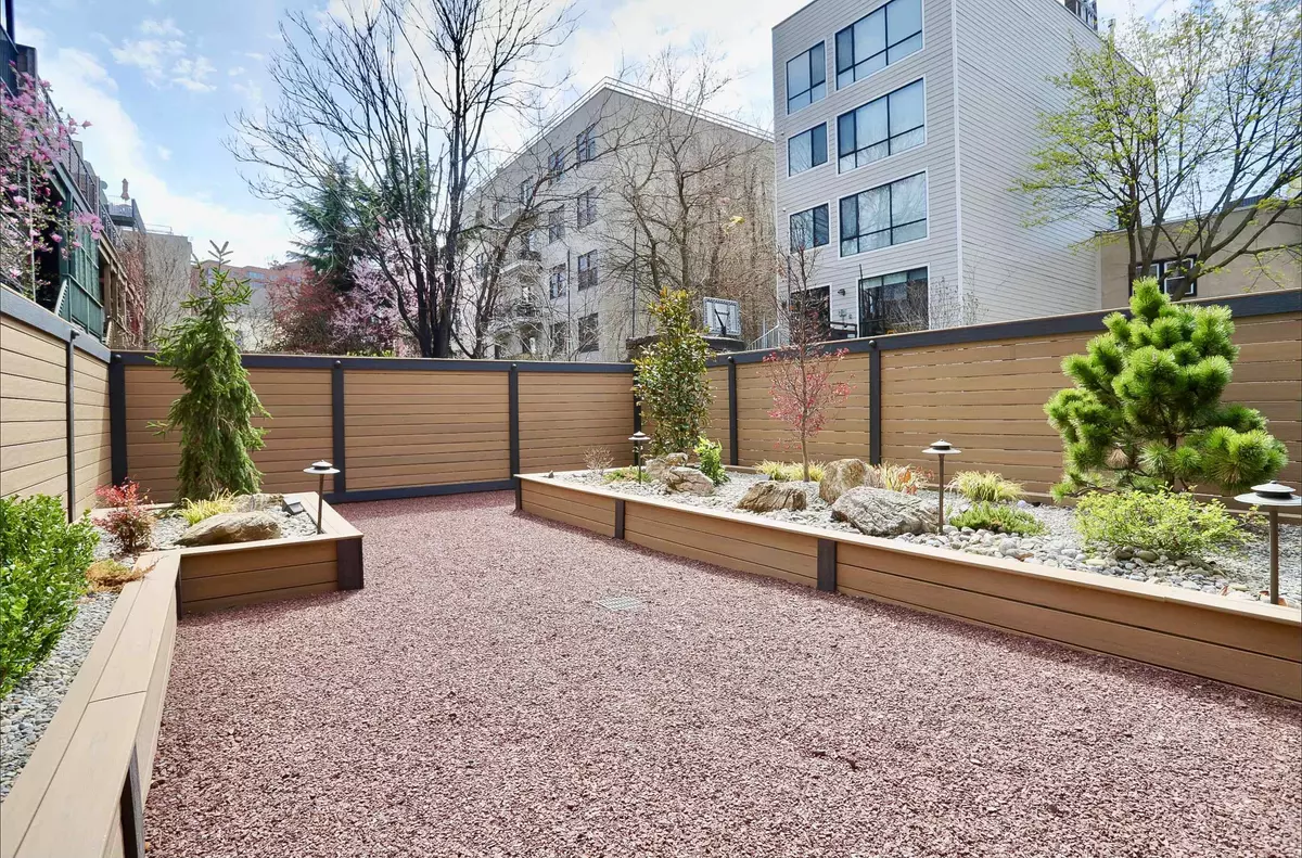 Hoboken, NJ 07030,557 1ST ST