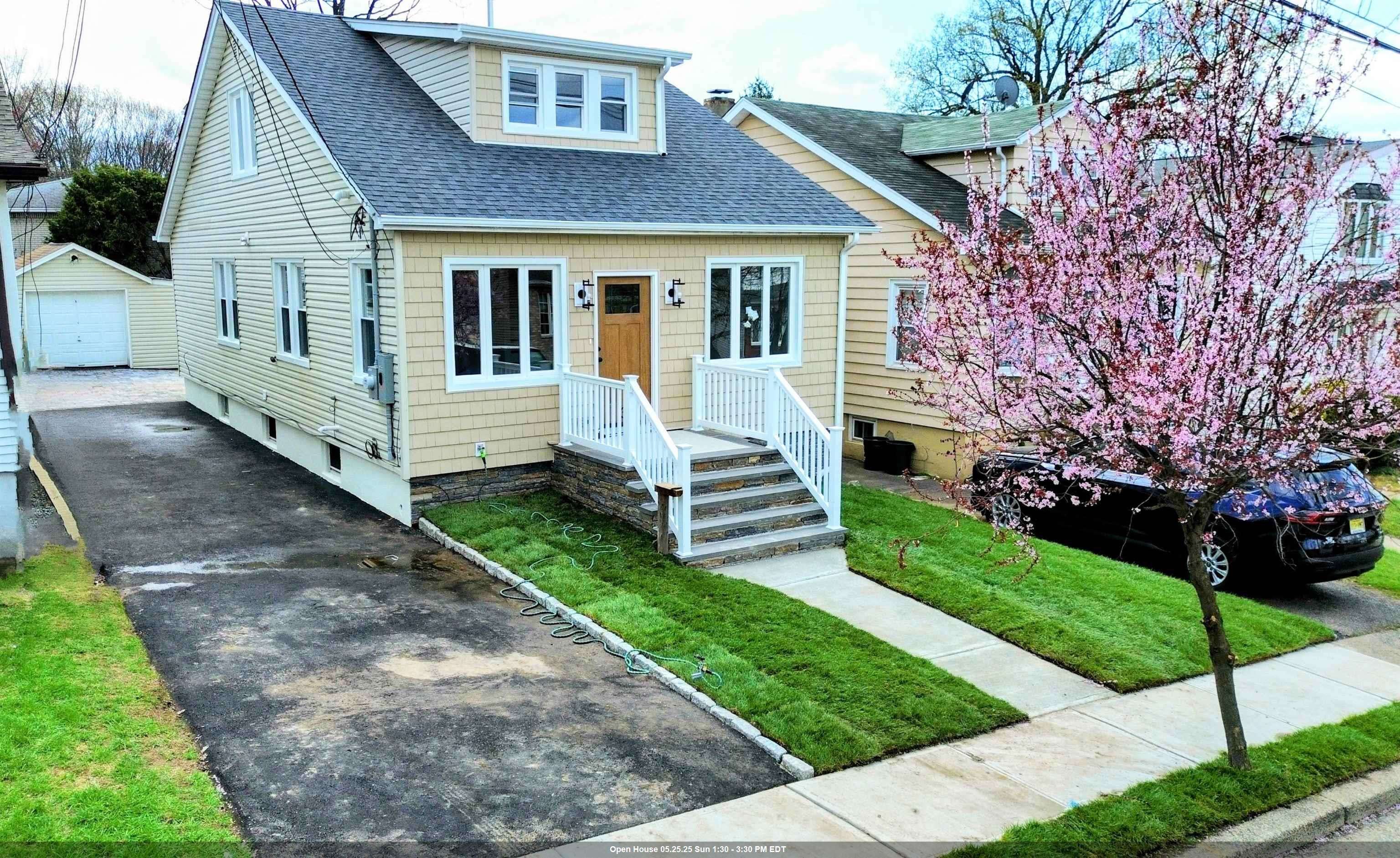3 RAYDOL AVE, Secaucus, NJ 07094
