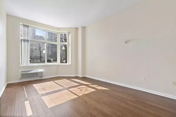 Jc Downtown, NJ 07302,20 2ND ST  #110