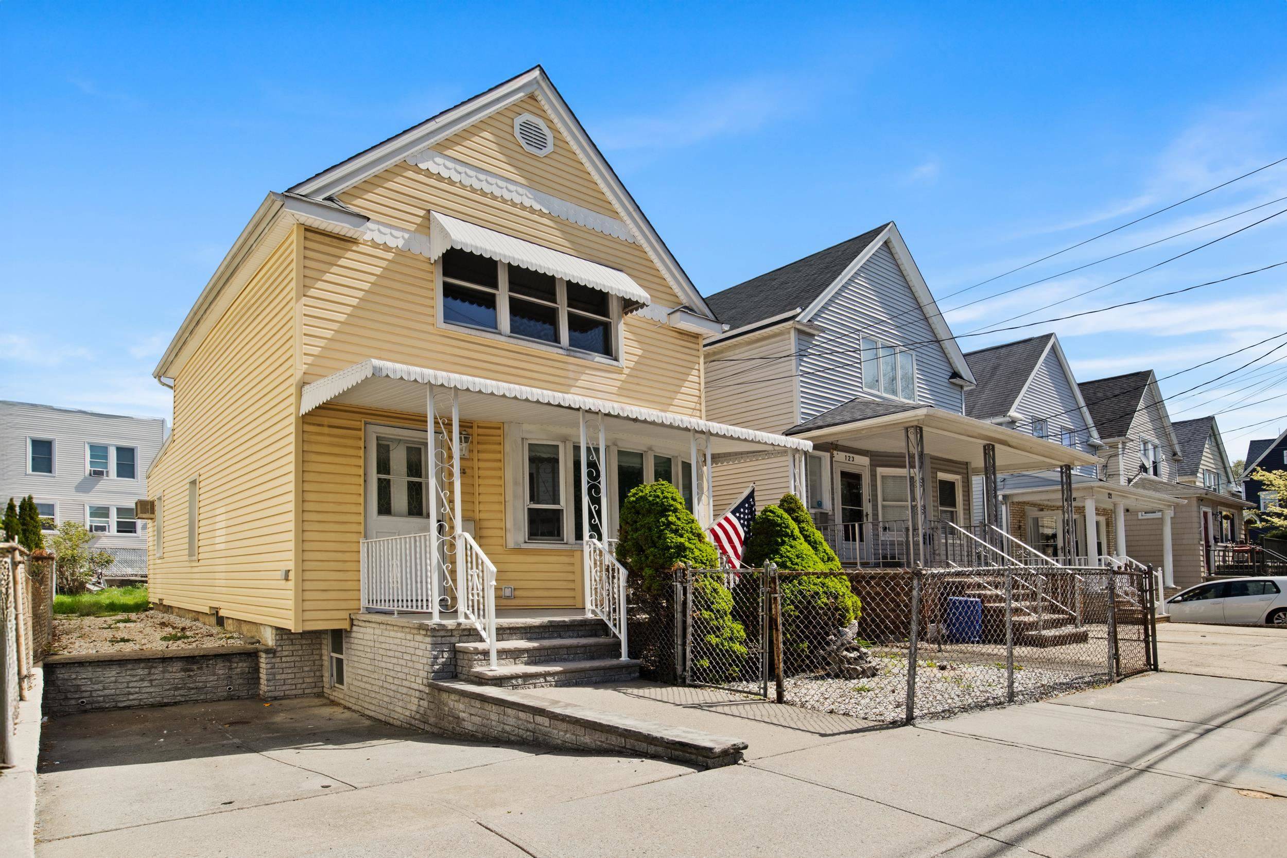 125 WEST 13TH ST, Bayonne, NJ 07002