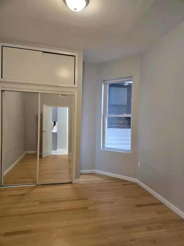 Weehawken, NJ 07086,29 48TH ST