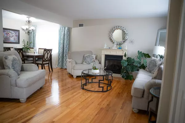 Secaucus, NJ 07094,15 MILL RIDGE RD