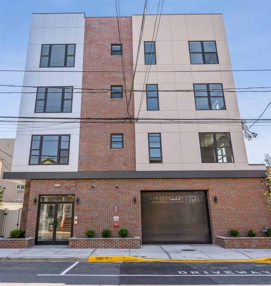 6108 HUDSON AVE, West New York, NJ 07093