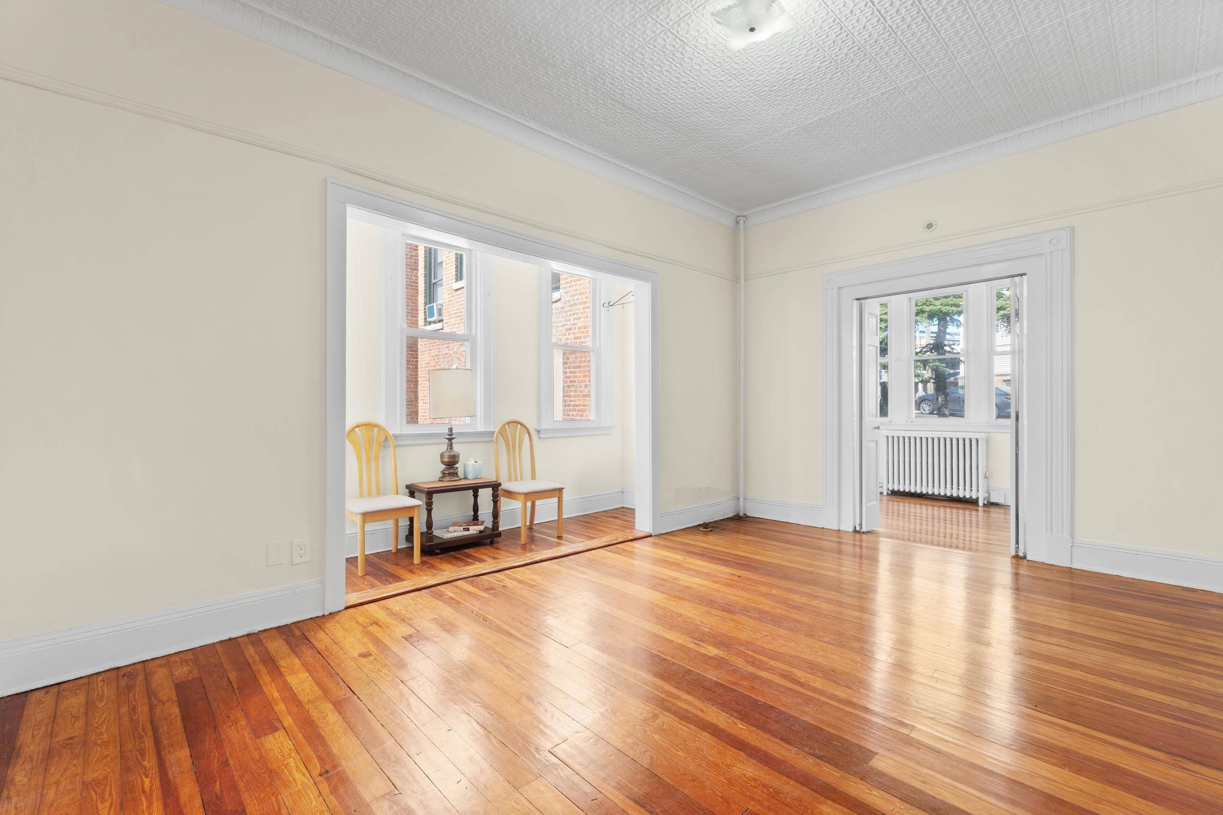 Weehawken, NJ 07086,572 GREGORY AVE