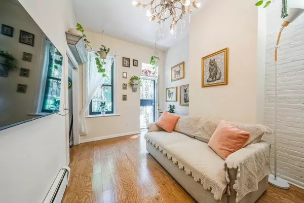 Jc Downtown, NJ 07302,167 CHRISTOPHER COLUMBUS DR  #1R