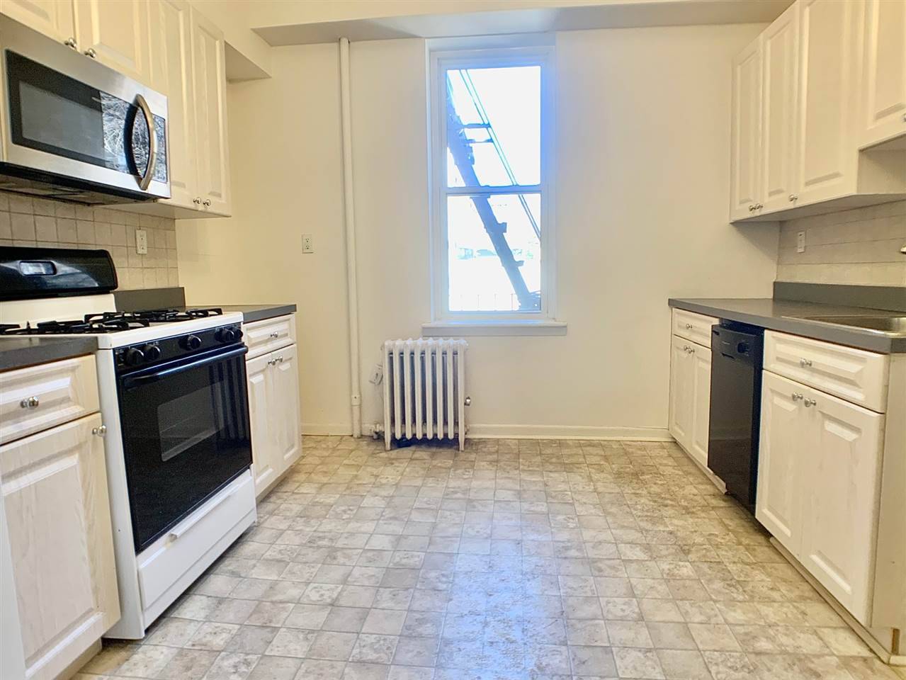 106 11TH ST #8, Hoboken, NJ 07030