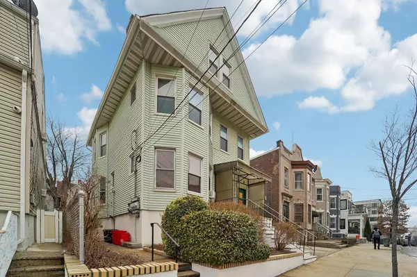 Weehawken, NJ 07086,21-23 48TH ST