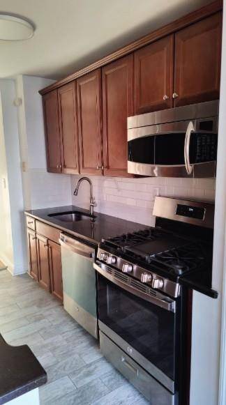 Union City, NJ 07087-5310,500 CENTRAL AVE  #819