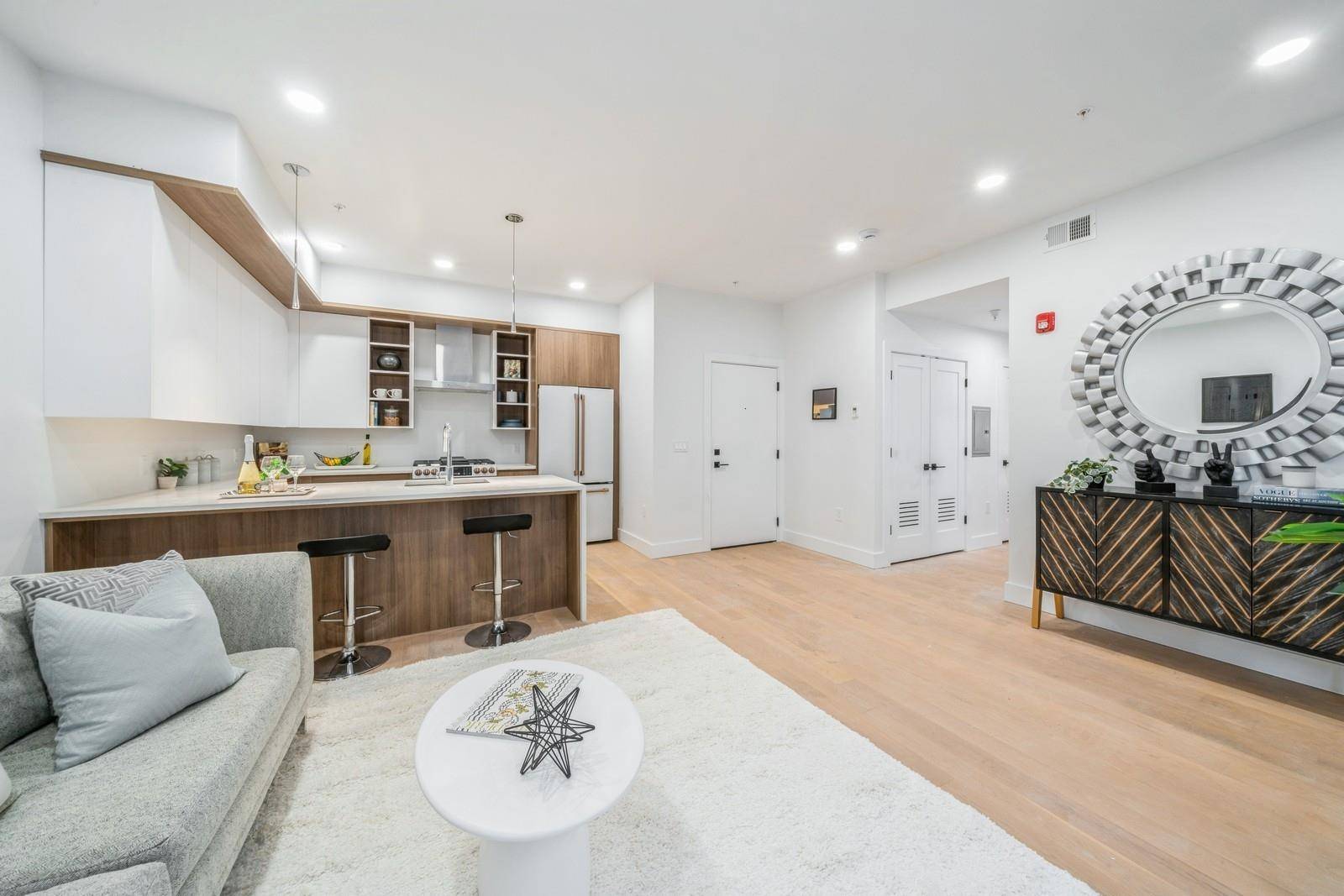 Jc Downtown, NJ 07302,160 BRUNSWICK ST  #204