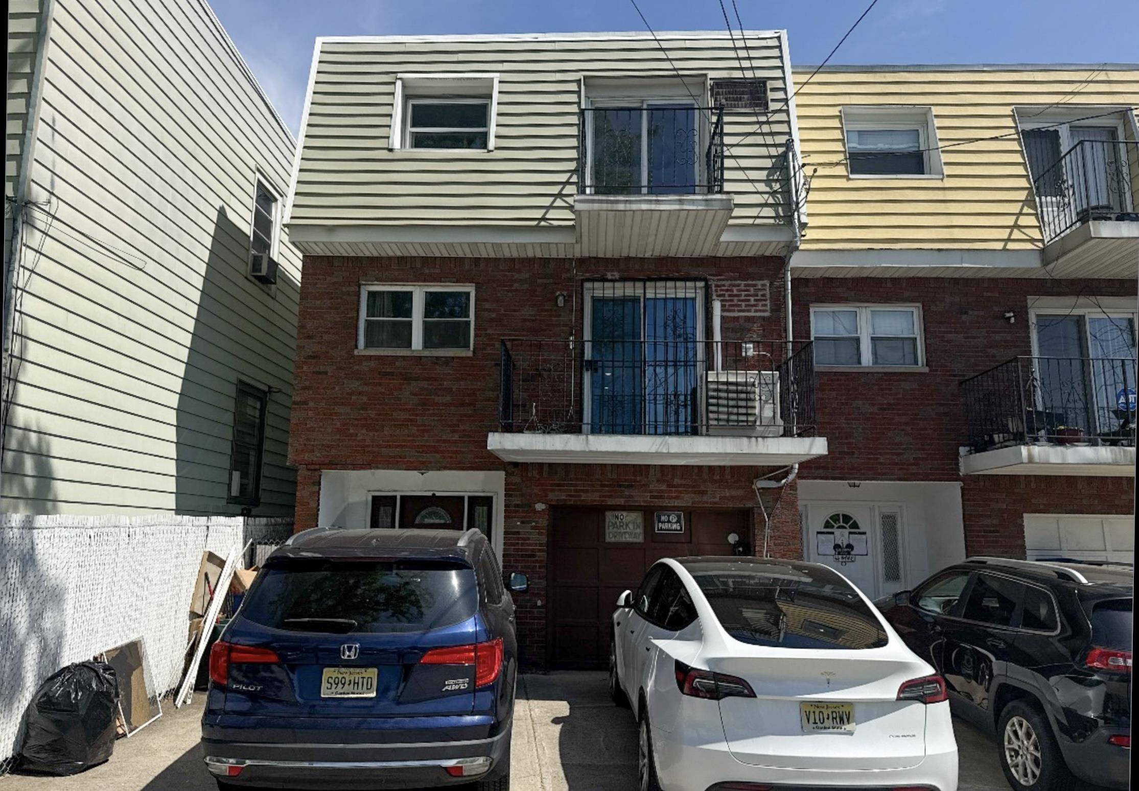 190 CENTRAL AVE #2, Jc Heights, NJ 07307