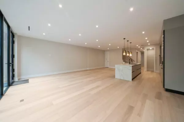 Jc Downtown, NJ 07302,477 MONMOUTH ST  #1