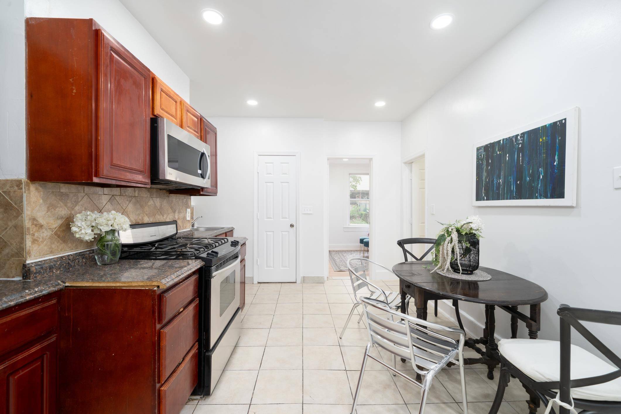 Jc Heights, NJ 07307,204 ZABRISKIE ST