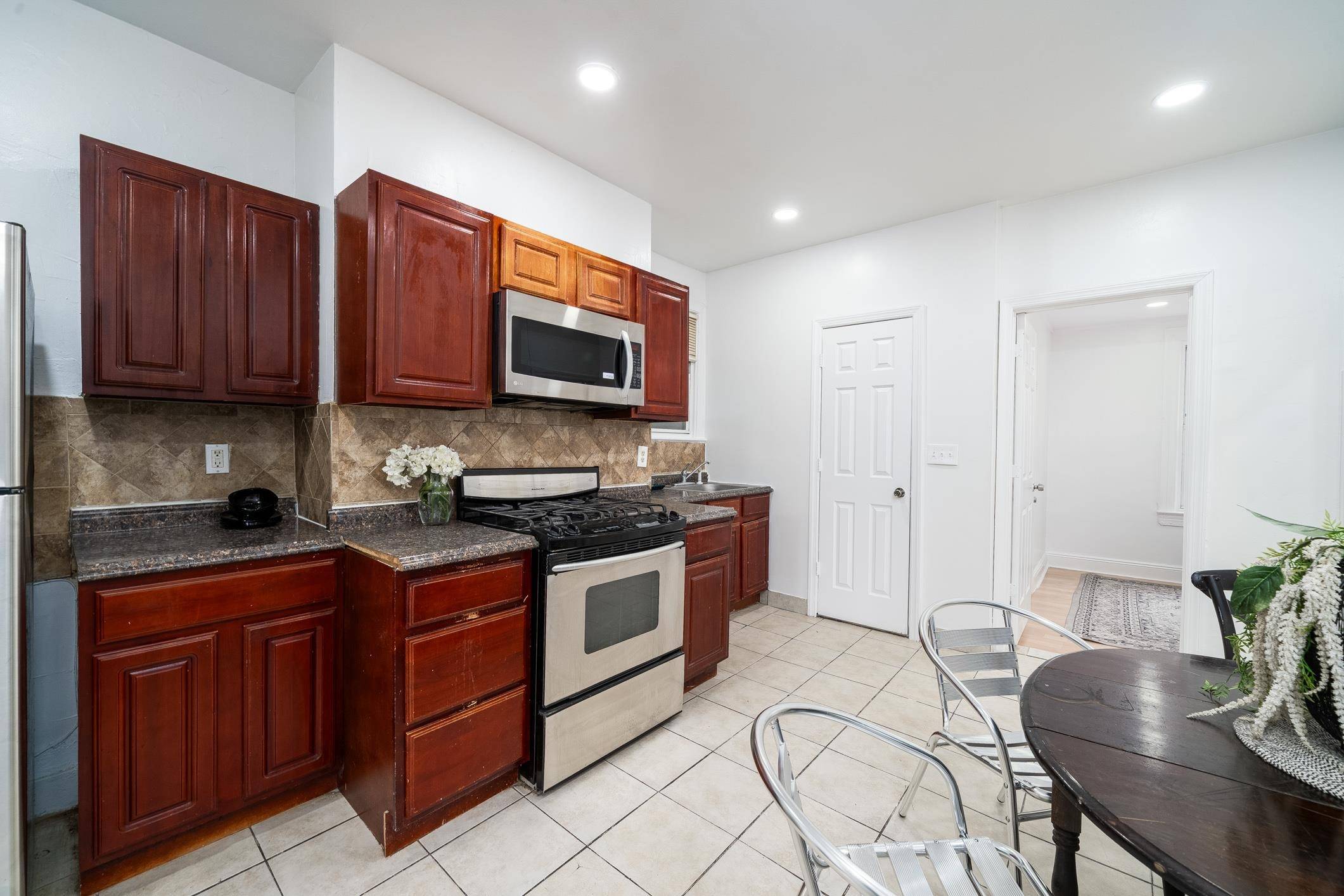 Jc Heights, NJ 07307,204 ZABRISKIE ST