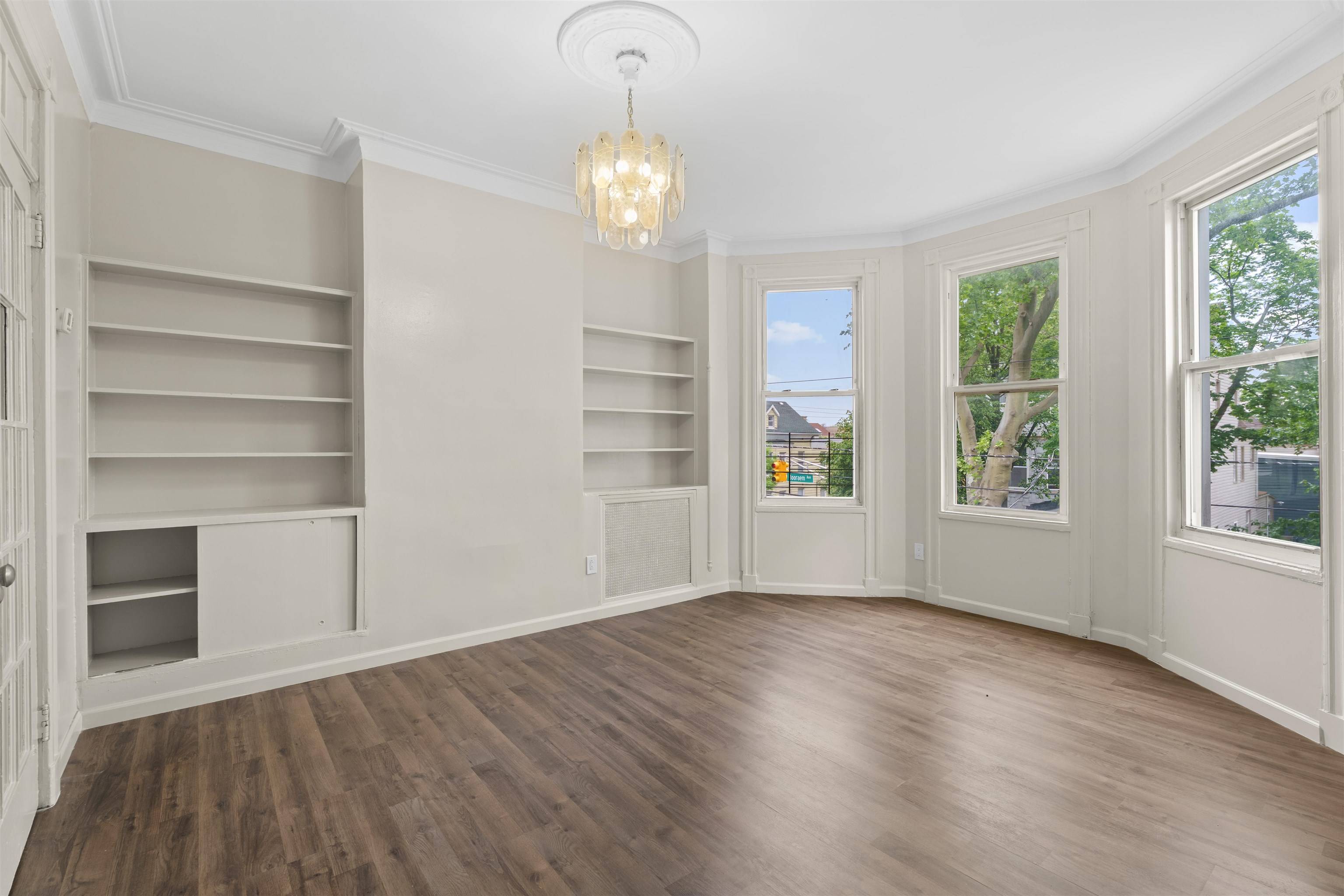 Jc Heights, NJ 07307,59 BOORAEM AVE  #2