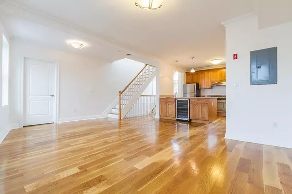 Jc Downtown, NJ 07302,385 1ST ST