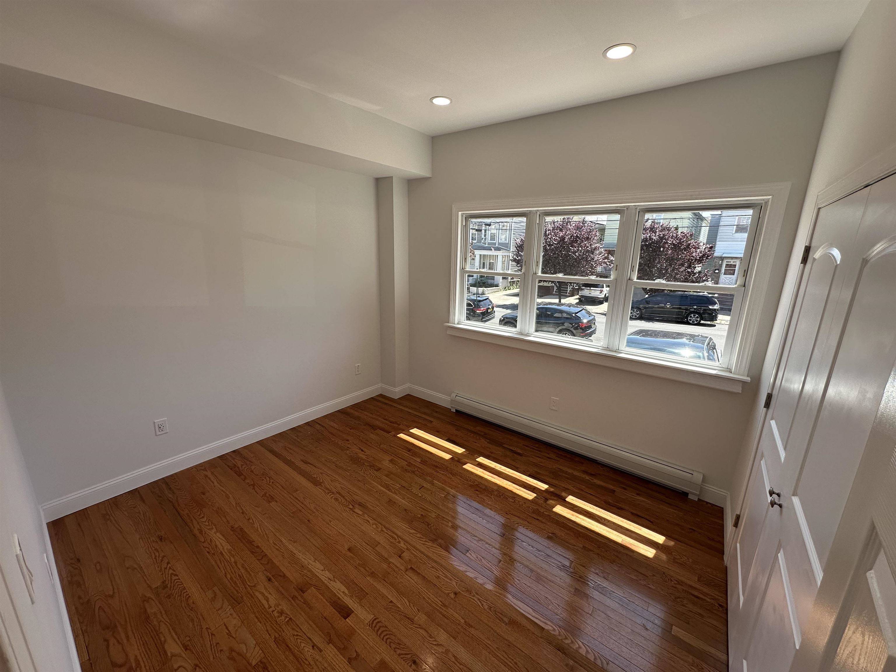 81 WEST 54TH ST  #1, Bayonne, NJ 07002