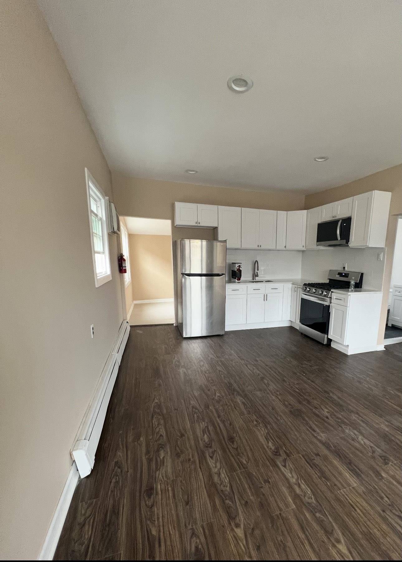 Elmwood Park, NJ 07407,251-253 ORCHARD ST  #1