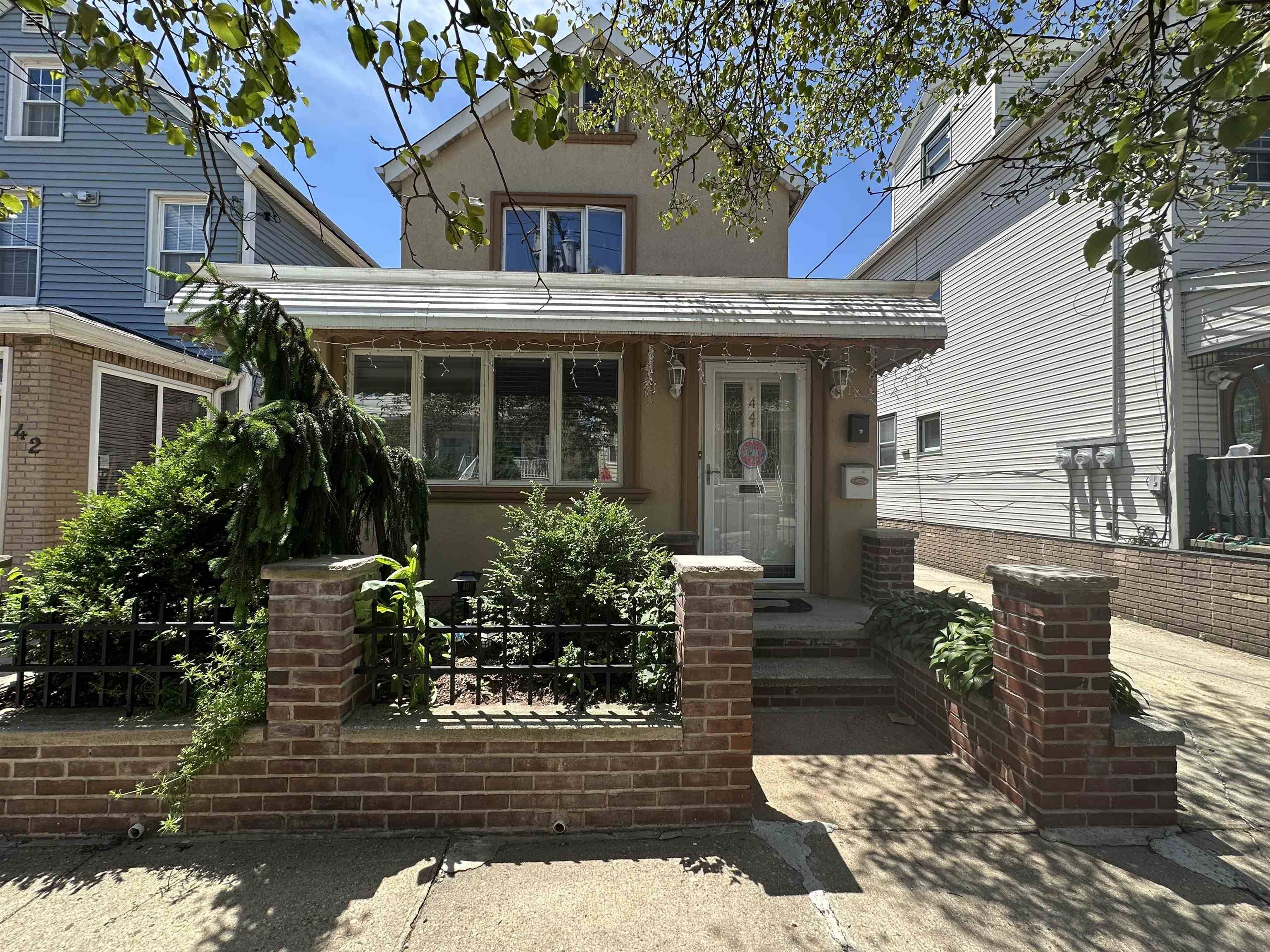 44 WEST 16TH ST, Bayonne, NJ 07002