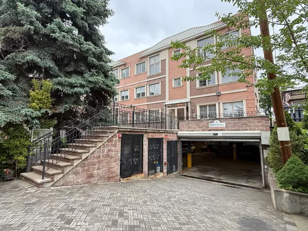 124 68TH ST #204, Guttenberg, NJ 07093