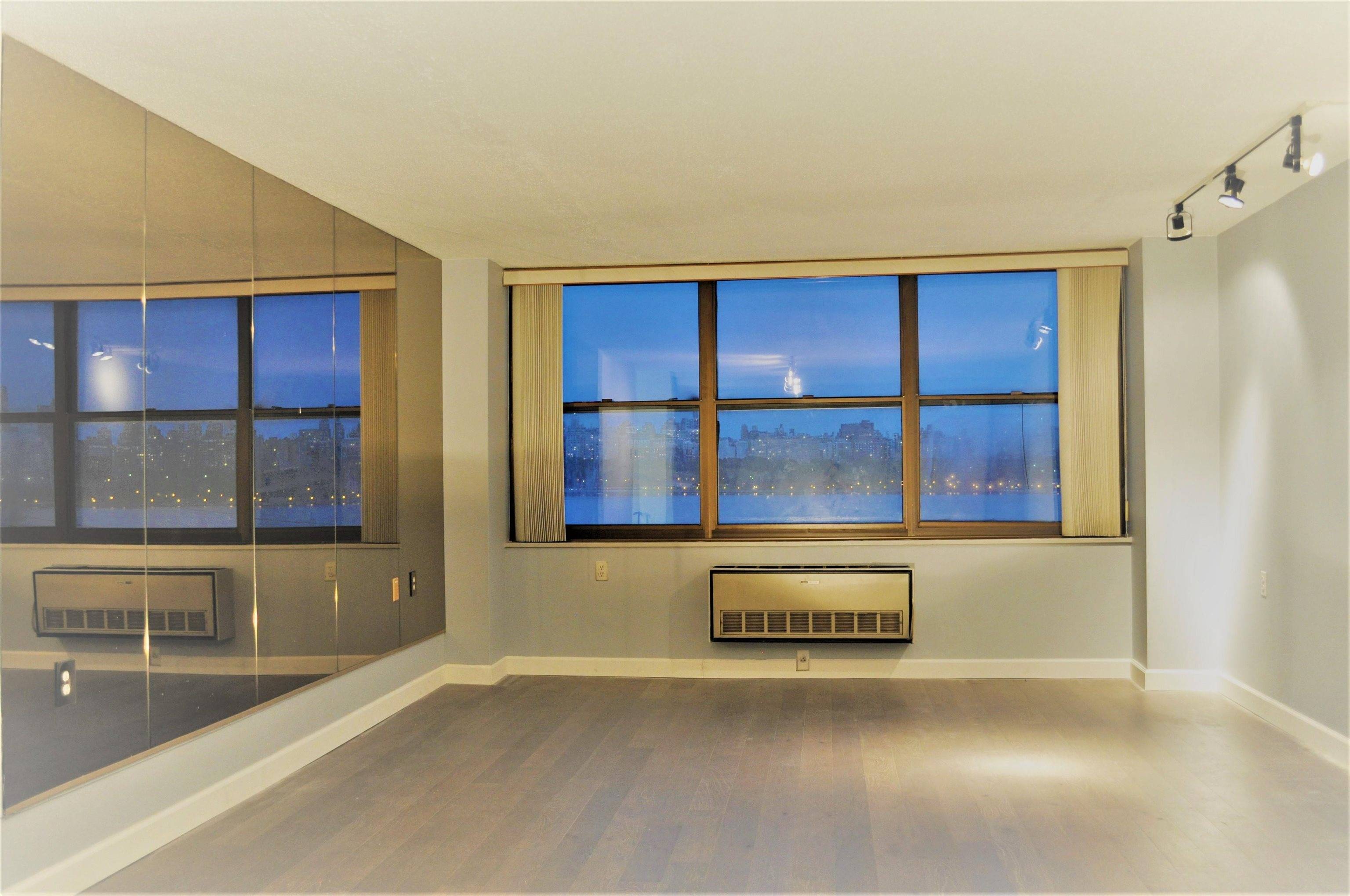 Guttenberg, NJ 07093,7004 BLVD EAST  #6M