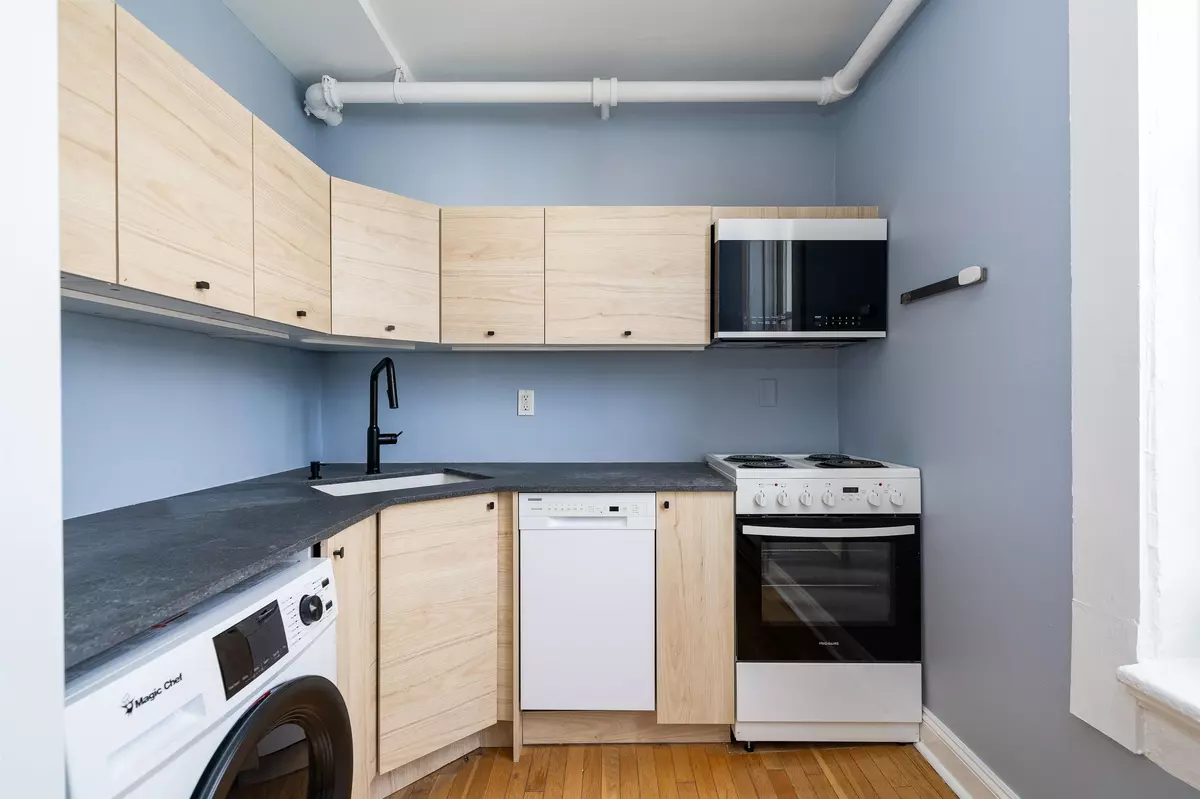 Hoboken, NJ 07030,235 MONROE ST  #14