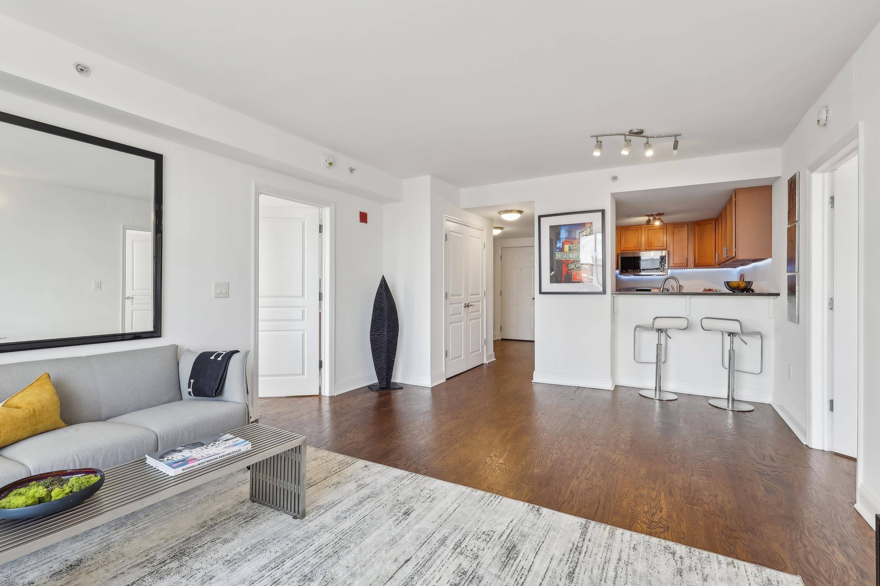 Union City, NJ 07087,4301 PARK AVE  #8B