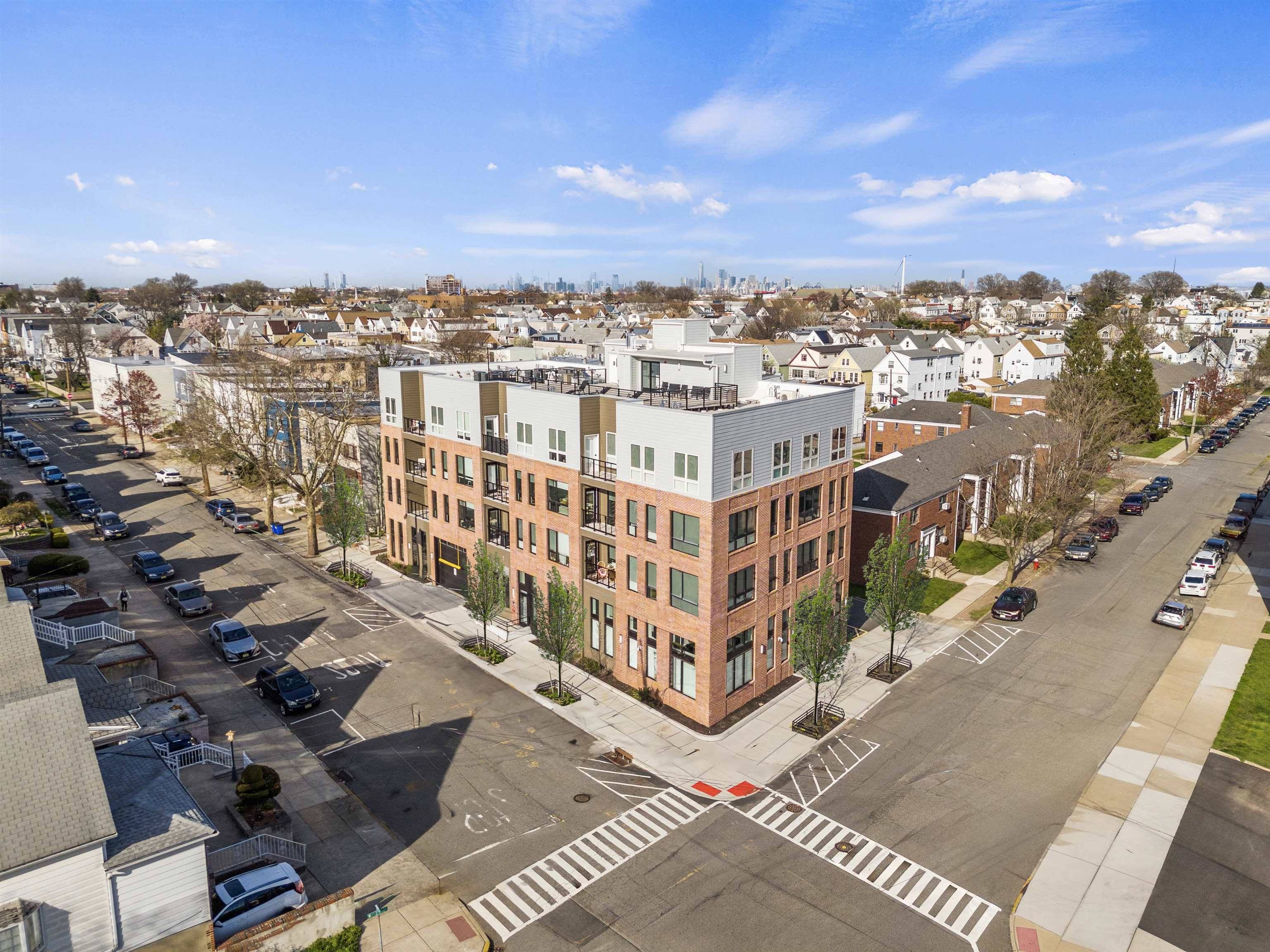 117 WEST 2ND ST  #202, Bayonne, NJ 07002