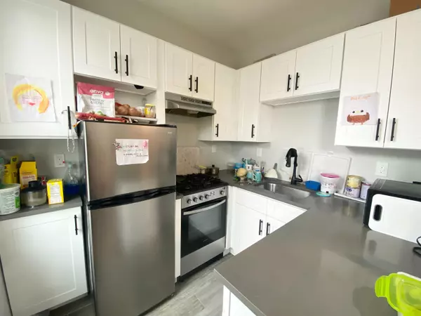 Jc Heights, NJ 07307,3413 KENNEDY BLVD  #2