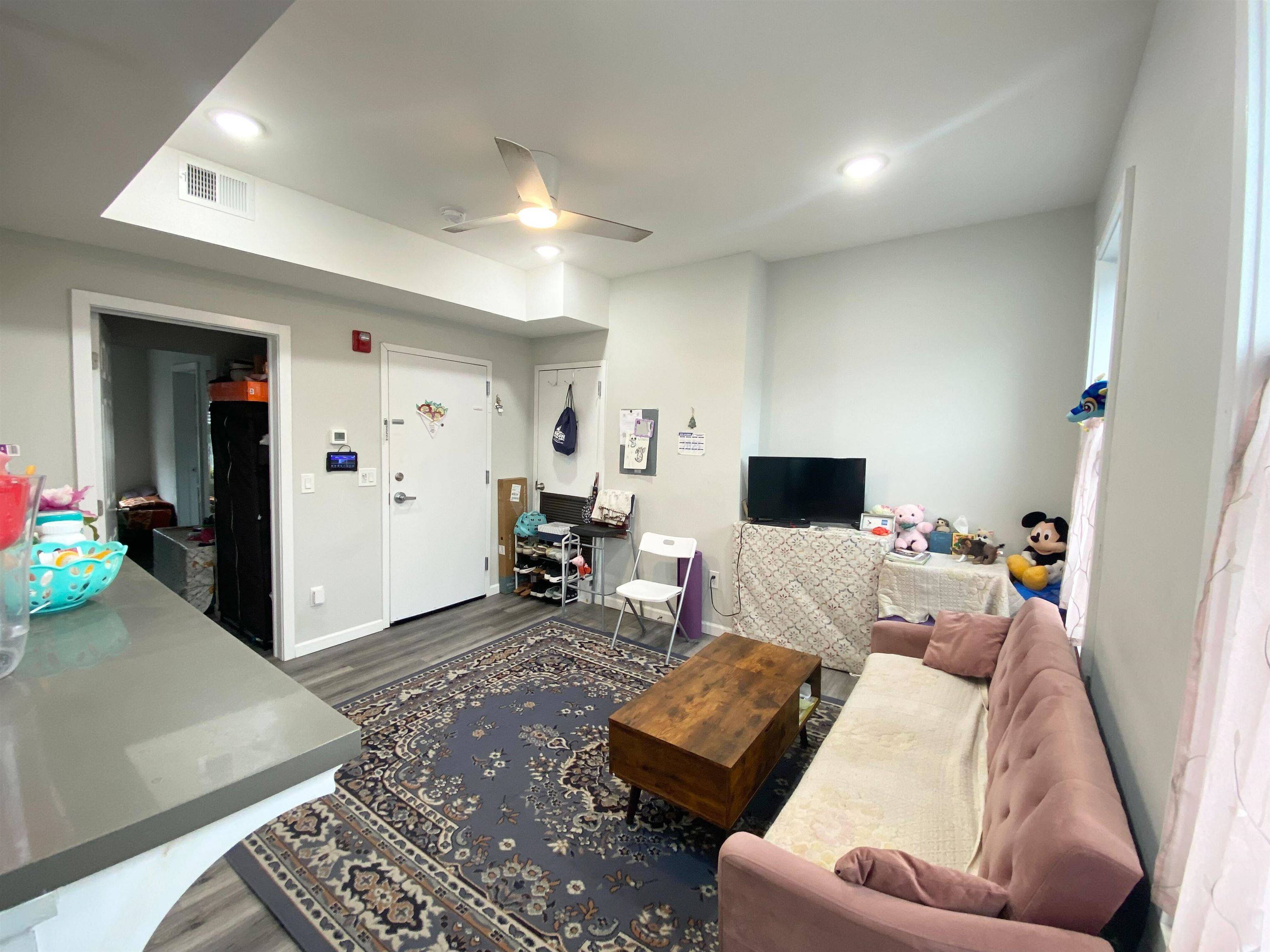 Jc Heights, NJ 07307,3413 KENNEDY BLVD  #2