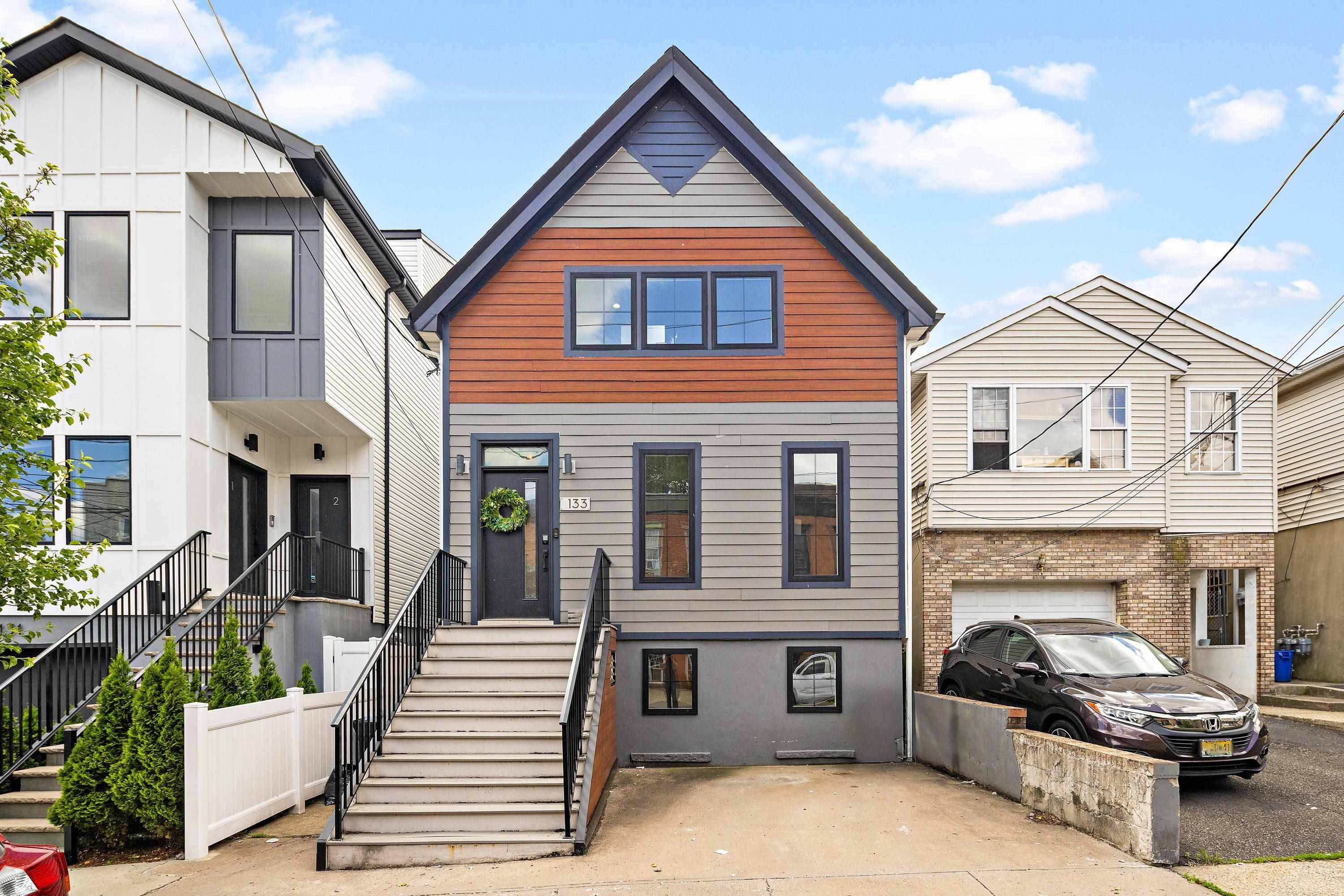 133 CONGRESS ST, Jc Heights, NJ 07307