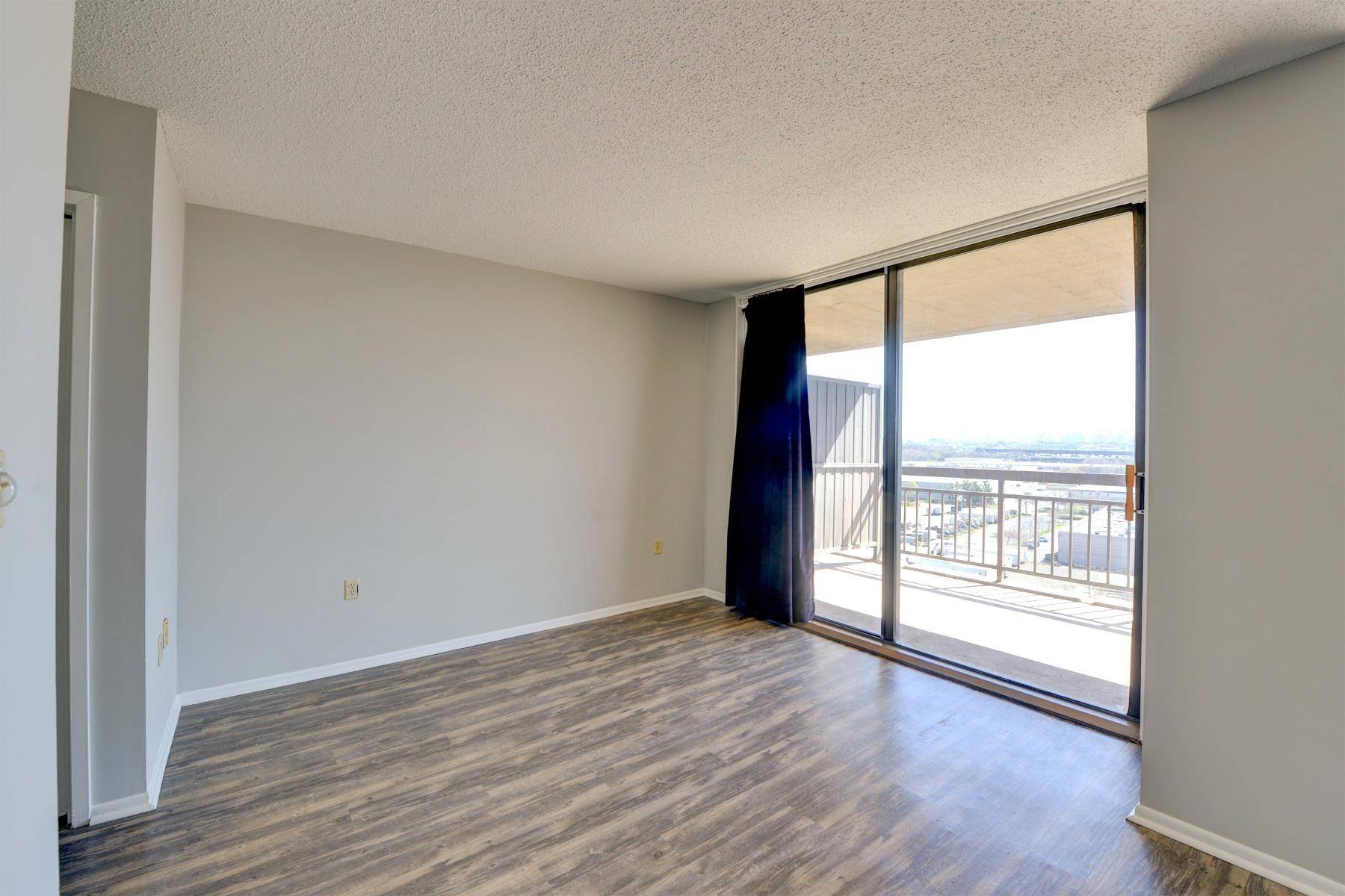 Secaucus, NJ 07094,1011 HARMON COVE TOWER  #1011