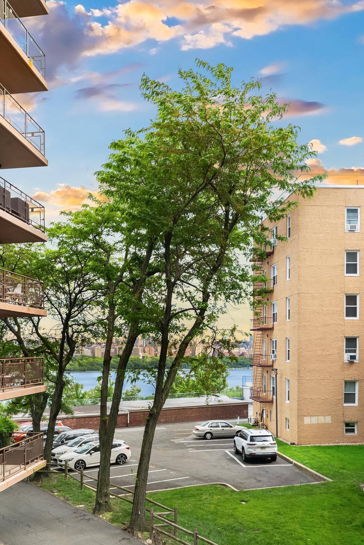 North Bergen, NJ 07047,8800 BLVD EAST  #3B