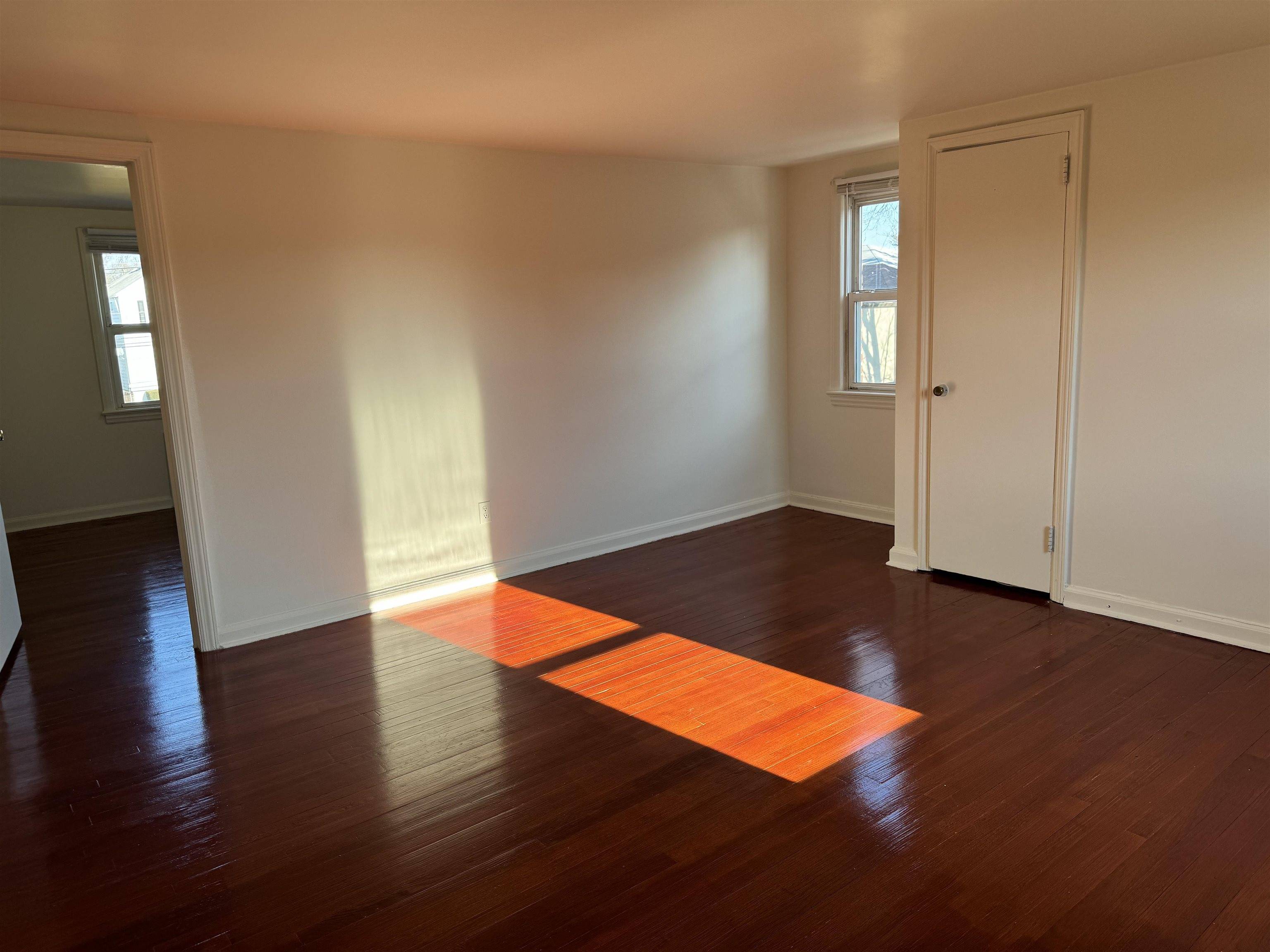 North Arlington, NJ 07031,52 STOVER AVE  #2