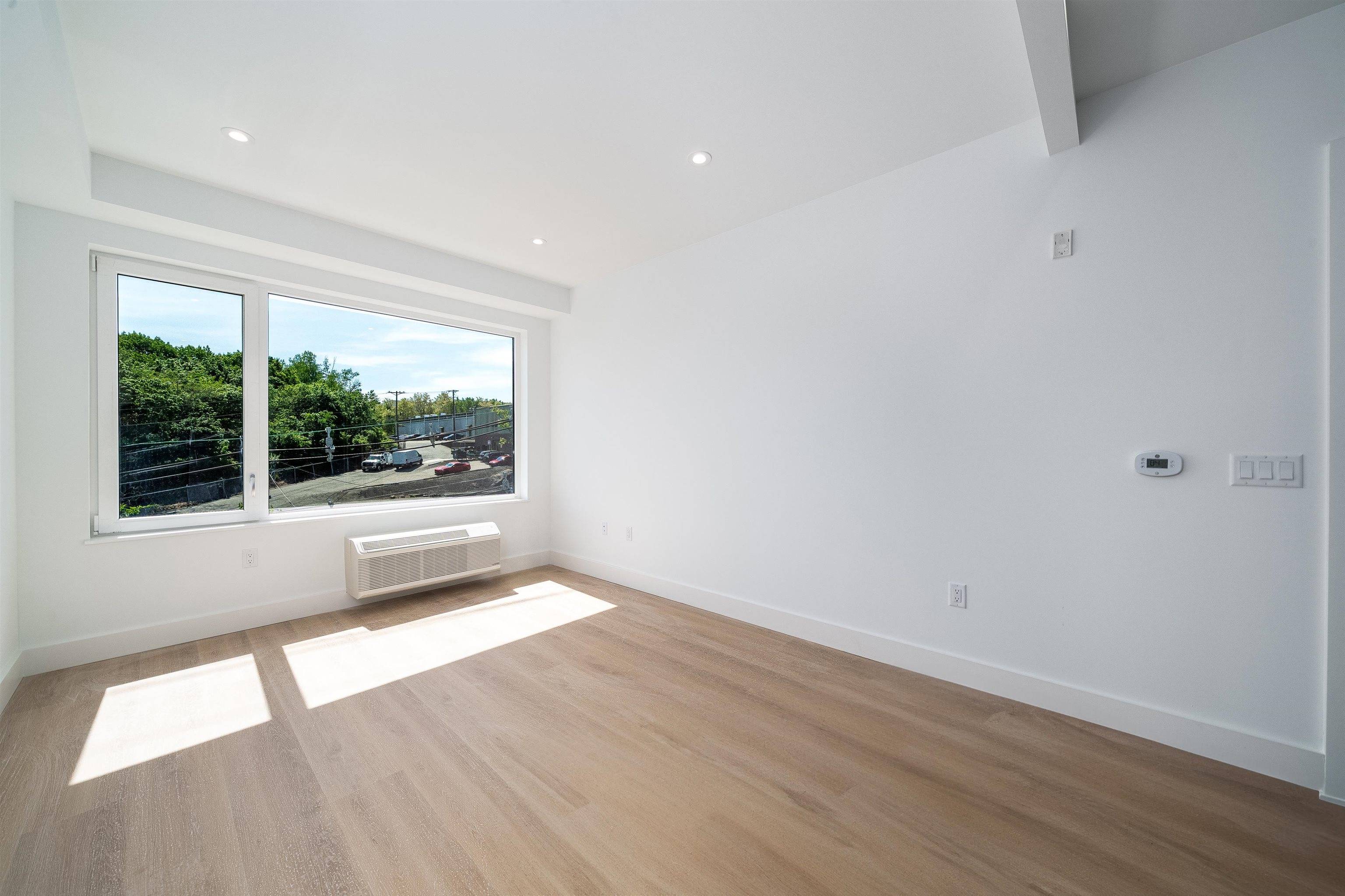 North Bergen, NJ 07047,3309 LIBERTY AVE  #411