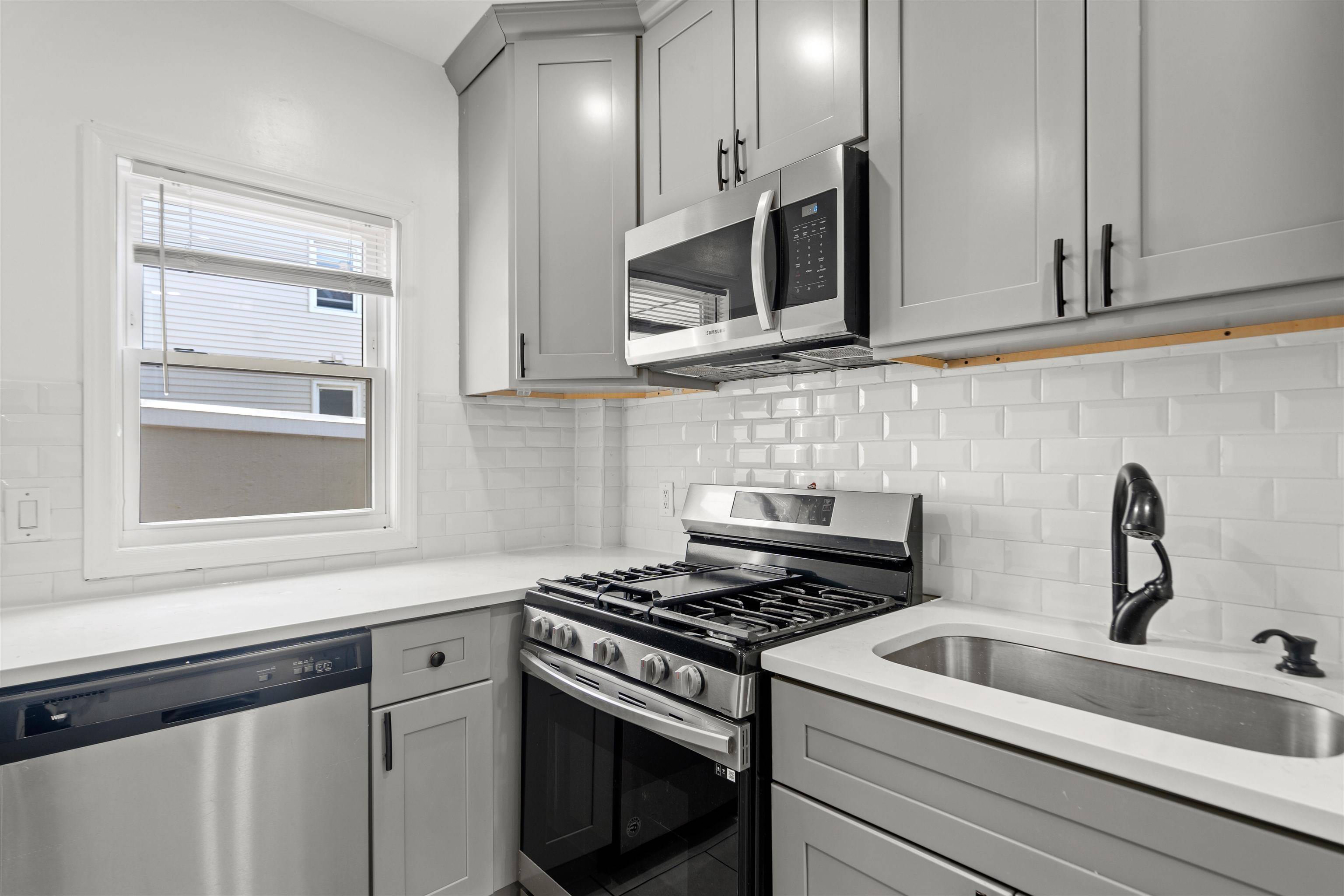 Weehawken, NJ 07086,56 HIGHWOOD TERRACE  #1