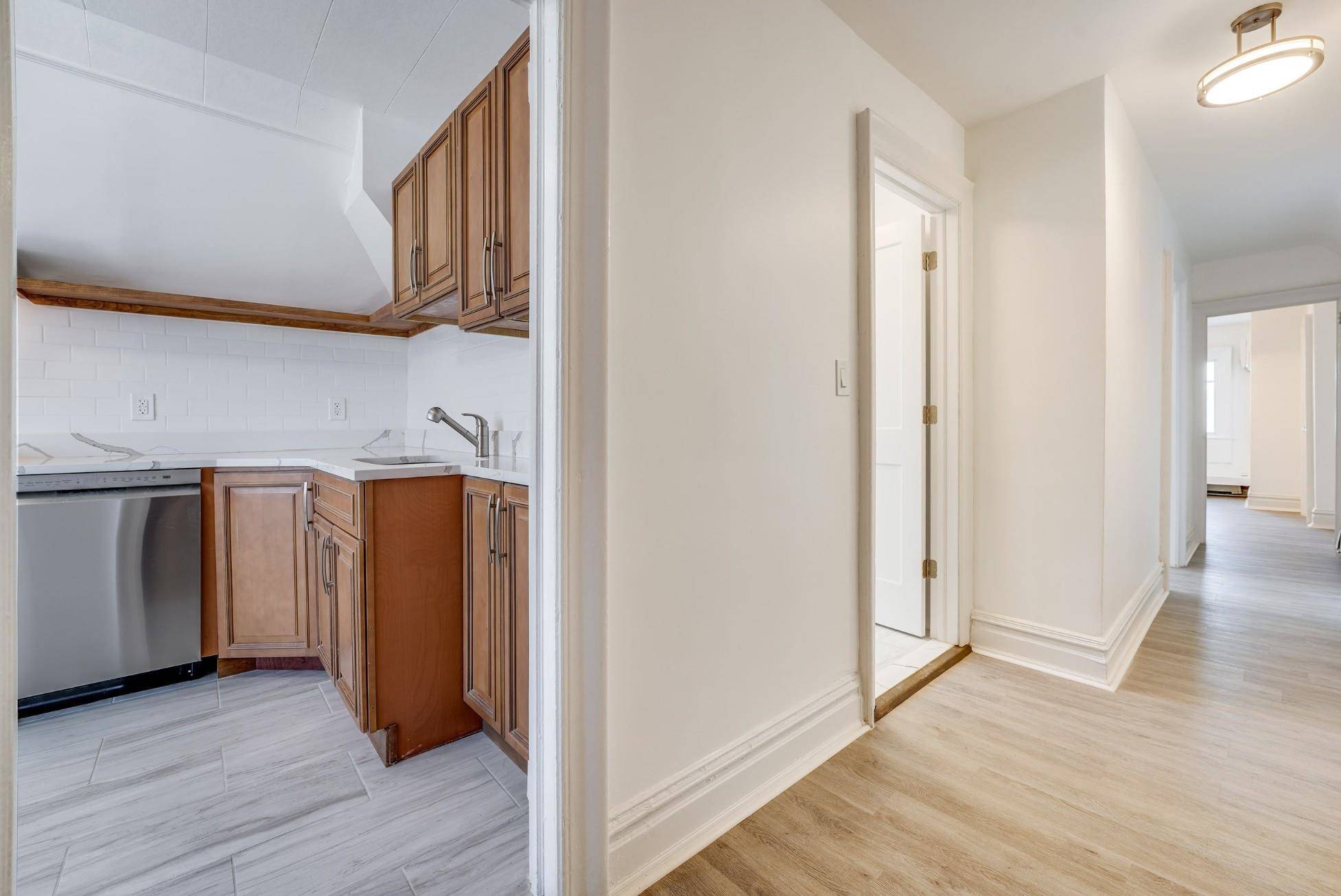 Jc West Bergen, NJ 07305,304 FULTON AVE  #3