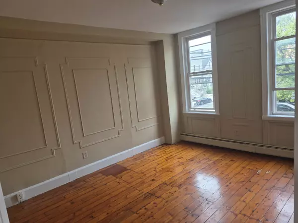 Jc Heights, NJ 07307,123 FRANKLIN ST  #2