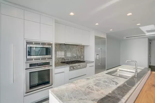 Cliffside Park, NJ 07010,320 ADOLPHUS AVE  #1415
