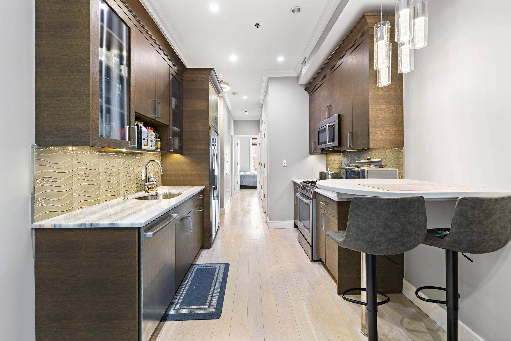 Hoboken, NJ 07030,313 WASHINGTON ST  ##4