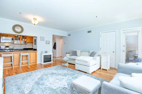 Hoboken, NJ 07030,72 PARK AVE  #2A