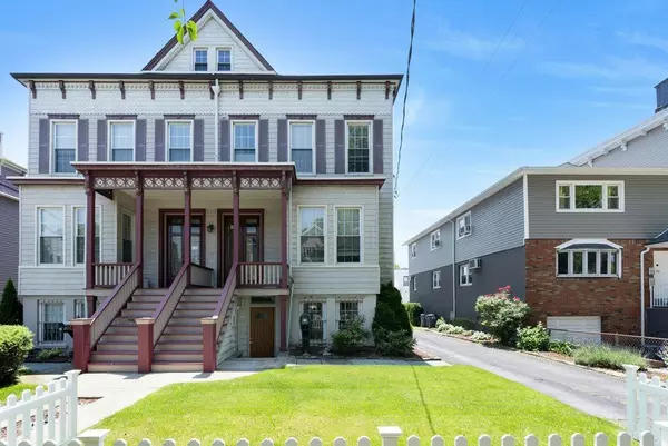 93 SHERMAN PL, Jc Heights, NJ 07307