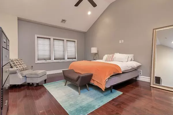 North Bergen, NJ 07047,9033 WALL ST  #9