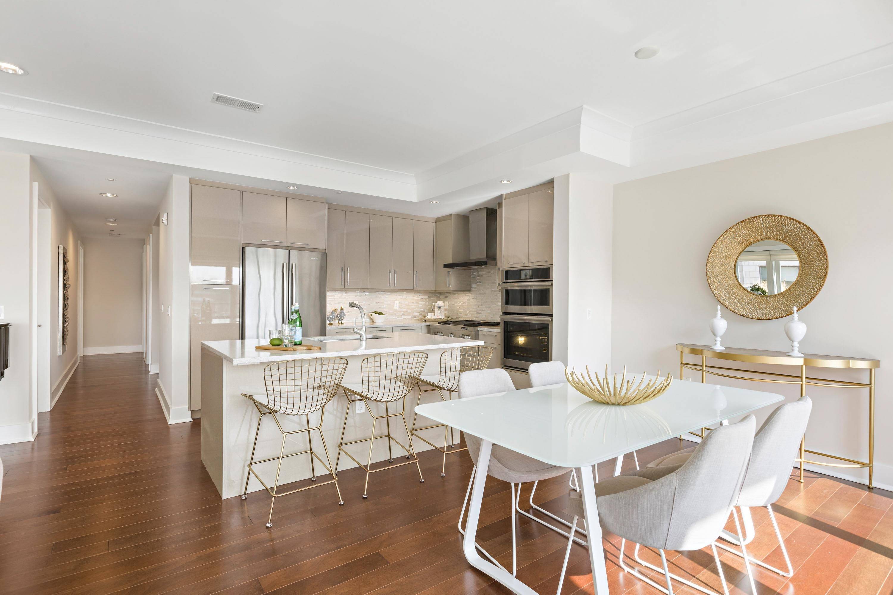 Weehawken, NJ 07086,150 HENLEY PL  #201