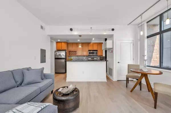Hoboken, NJ 07030,610 NEWARK ST  #4A