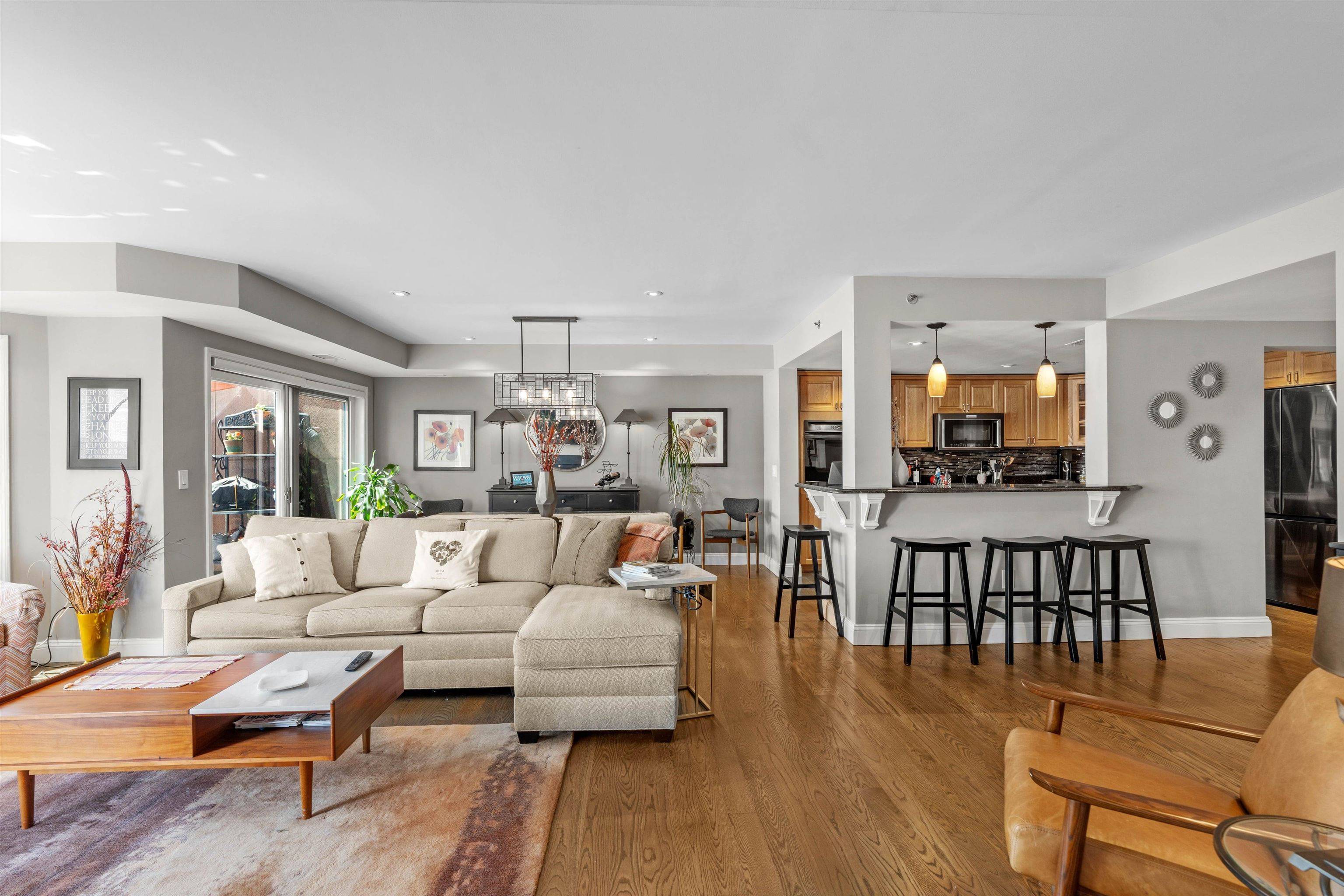 403 JEFFERSON CT, Edgewater, NJ 07020